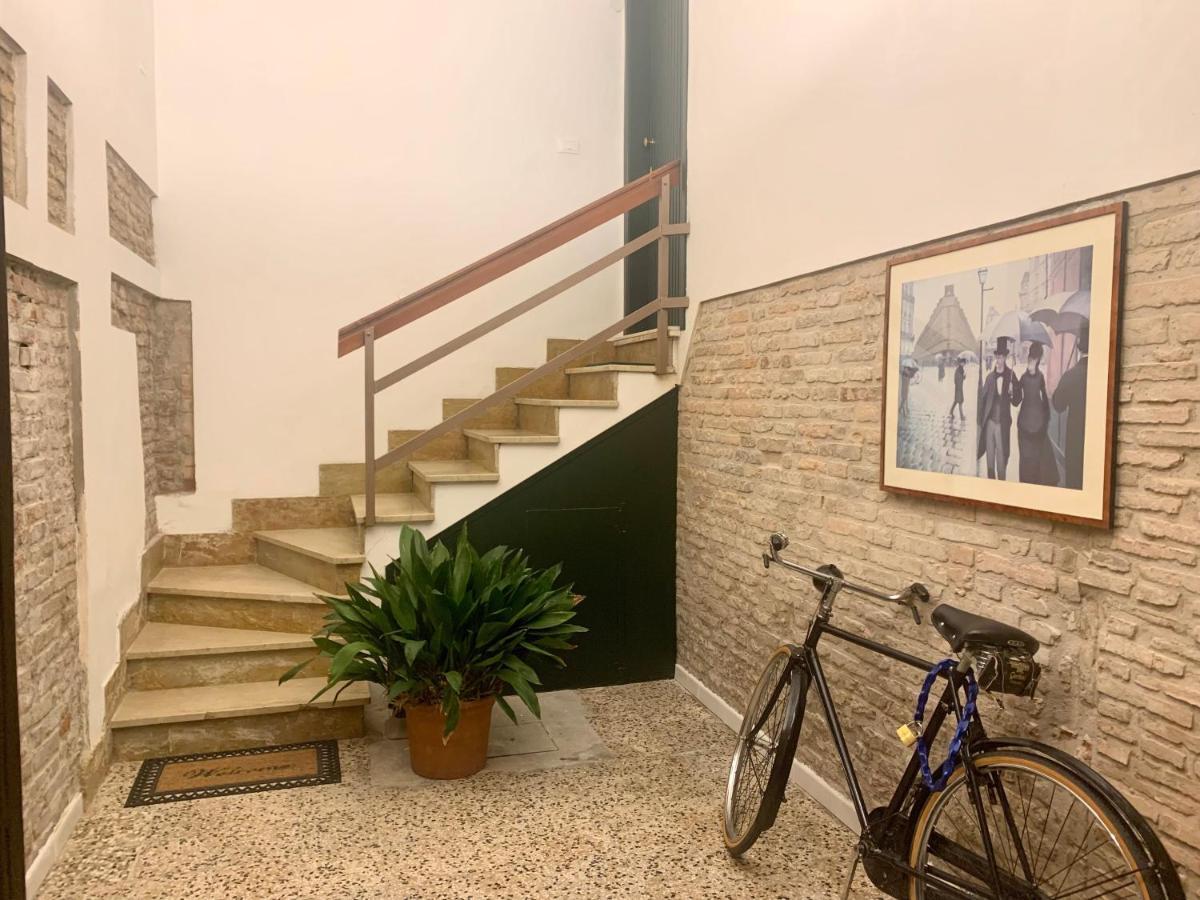 Casa Colomba Lejlighed Ferrara Eksteriør billede